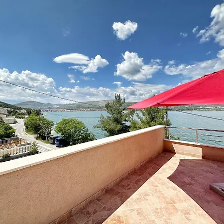 Vini شقة تروغير